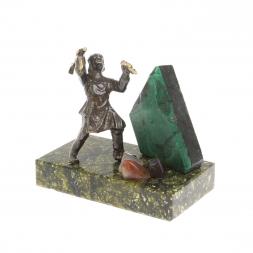 Бронзовая статуэтка "Данила мастер" камень змеевик малахит