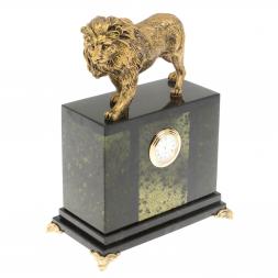 Настольные часы "Благородный лев" камень змеевик