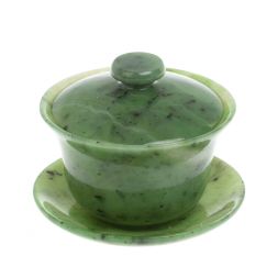 Гайвань из камня нефрит на блюдце