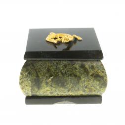 Шкатулка с ящерицей из змеевика 7х7х5 см