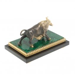 Бронзовая статуэтка "Бык" на подставке из малахита цвет патина
