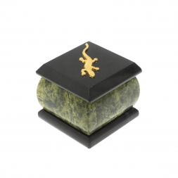 Шкатулка с ящерицей из змеевика 6х6х6,5 см