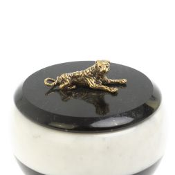 Шкатулка &amp;quot;Тигр&amp;quot; из белого мрамора и черного змеевика 10х10х8 см