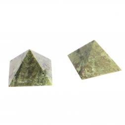 Пирамида из жадеита 7х7х5 см