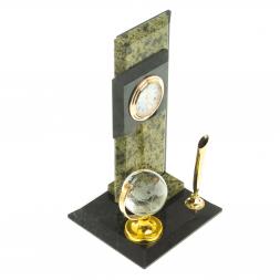 Настольные часы из камня змеевик "Глобус"