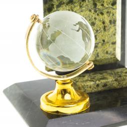 Настольные часы из камня змеевик "Глобус"