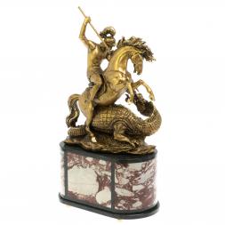 Часы каминные "Георгий Победоносец" из креноида