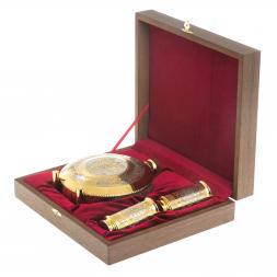 Фляжка с двумя стопками для водки "Герб" Златоуст