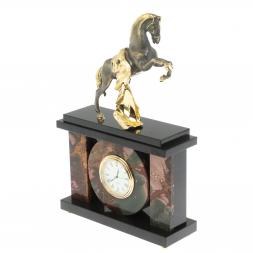 Часы "Конь с попоной" из яшмы