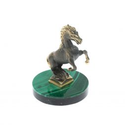 Статуэтка "Конь на дыбах" на подставке из малахита 5,5х5,5х7,5 см