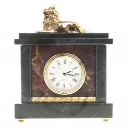 Часы из яшмы "Лев"