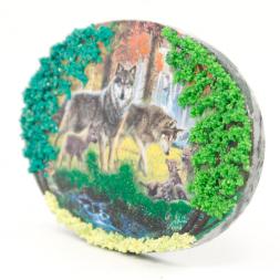 Панно из камня на подставке "Волчья семья"