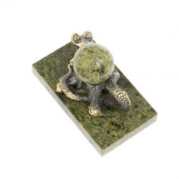 Статуэтка из бронзы "Змея у пня" с шаром змеевик