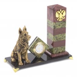 Часы из камня "Пограничный столб" лемезит змеевик мрамолит