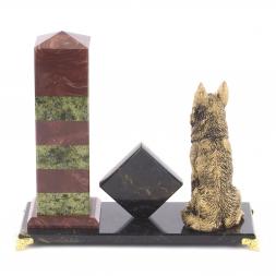 Часы из камня "Пограничный столб" лемезит змеевик мрамолит