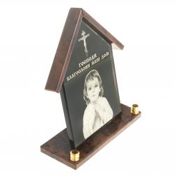 Оберег из обсидиана "Домик" с двумя подсвечниками