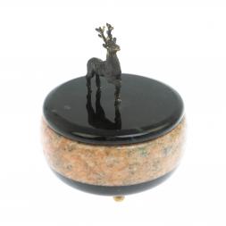 Шкатулка круглая "Олень" из розового мрамора и змеевика 10х10х11,5 см