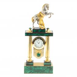 Каминные часы "Конь на дыбах" из малахита Златоуст