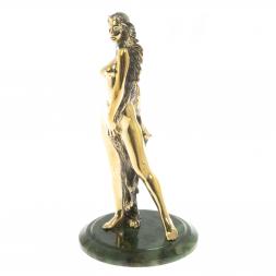Бронзовая статуэтка "Женщина-огонь" нефрит