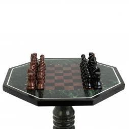 Шахматный стол змеевик лемезит