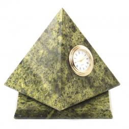 Настольные часы "Пирамида" 12,5х12,5х13,5 см вращающиеся камень змеевик