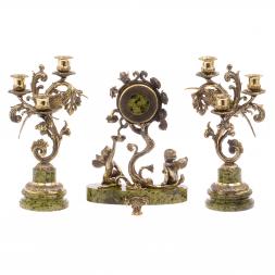 Каминные часы с канделябрами "Колибри" из бронзы и змеевика