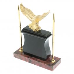 Настольные часы с ручками " Орел" из родонита