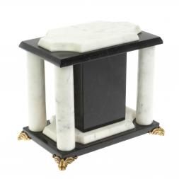 Часы из мрамора 17х12х17 см