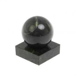 Шар 4,5 см из нефрита на подставке 4,5х4,5х4,5 см