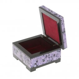 Шкатулка из чароита 8х8х5 см