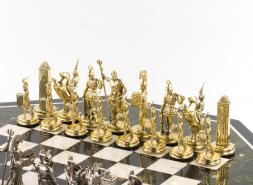 Шахматный стол из камня "Греческая мифология" мрамор змеевик фигуры металл