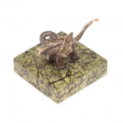 Статуэтка из бронзы "Дракончик" на подставке из змеевика