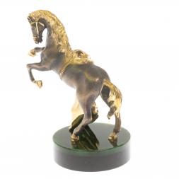 Статуэтка "Конь с попоной" на нефрите 8х8х17 см