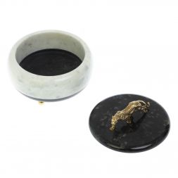 Шкатулка &amp;quot;Гепард&amp;quot; из белого мрамора и змеевика 15х15х12 см