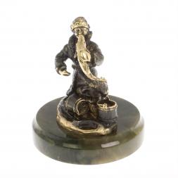 Статуэтка из бронзы "Емеля" на нефрите