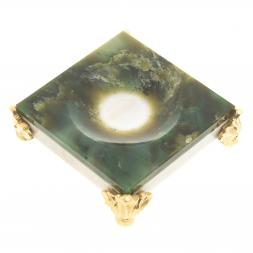 Подставка под шар из нефрита 8х8х2,5 см