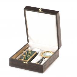 Лупа на подставке из малахита в подарочной коробке