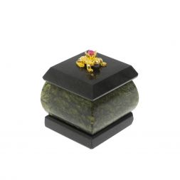 Шкатулка " Лягушка" из змеевика 4,5х4,5х6 см