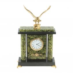 Настольные часы "Горный орёл" камень змеевик