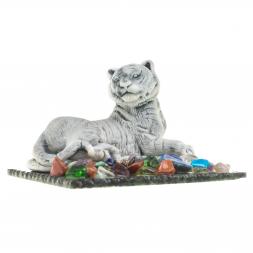 Сувенир "Тигр лежит" из змеевика и мрамолита